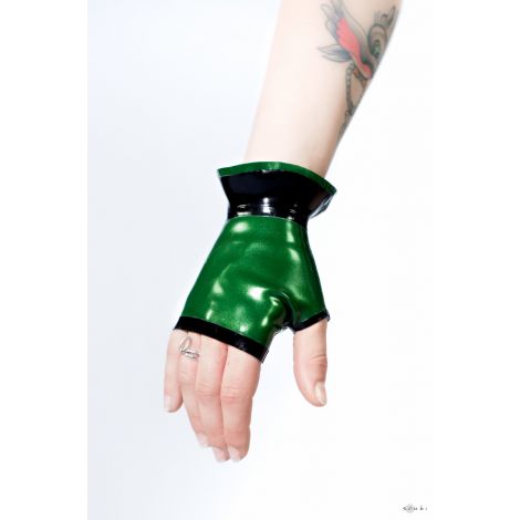 Latex Stulpen mit Godet